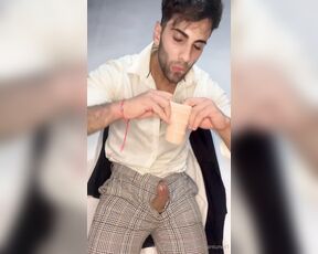 Facundo Antunes aka facundoantunes1 - 03-20-2024 OnlyFans Video - Así iré vestido a comer a un restaurante  se me ve bien mi amor O