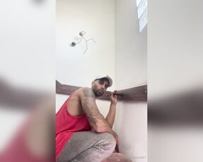 Facundo Antunes aka facundoantunes1 - 04-05-2024 OnlyFans Video - Ustedes me dejaron este objeto cuando estaba bajando las escaleras  Acaso querían que me lo