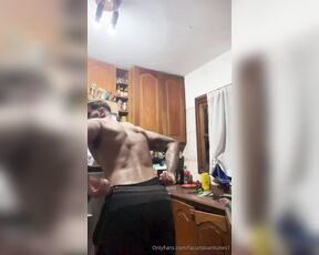 Facundo Antunes aka facundoantunes1 - 05-10-2024 OnlyFans Video - Me preparé la cena pero no me gustó  y justo que te iba a invitar