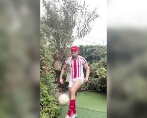 Facundo Antunes aka facundoantunes1 - 06-11-2024 OnlyFans Video - Antes de irme a jugar al fútbol hice unos jueguitos para entrar en calor  creo