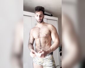 Facundo Antunes aka facundoantunes1 - 10-09-2024 OnlyFans Video - Me aceite  todo para vos papi y con mi cuerpo peludo mis músculos se ven