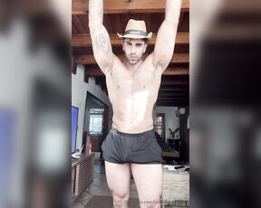 Facundo Antunes aka facundoantunes1 - 11-26-2024 OnlyFans Video - Volvió el vaquero más hot del pueblo hoy ordeñaré mi verga para que tengas tu rica