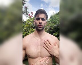 Facundo Antunes aka facundoantunes1 - 12-20-2024 OnlyFans Video - Adora mi cuerpo bebé, agarra mis enormes pectorales y úntame crema, pásame la lengua y huéleme