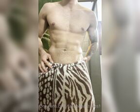 Facundo Antunes aka facundoantunes1 - 06-18-2020 OnlyFans Video - _Sali de ducharme y mientras me secaba mi cuerpo les hice un rico baile  espero