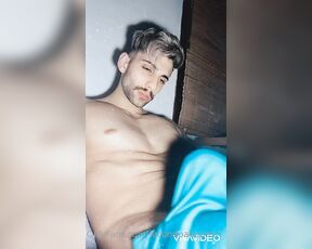 Facundo Antunes aka facundoantunes1 - 06-28-2020 OnlyFans Video - _Hoy les traigo un video tirando mucha lechita  y diciéndoles muchas cosas sucias  que