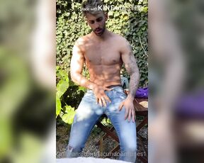 Facundo Antunes aka facundoantunes1 - 08-19-2020 OnlyFans Video - Hoy por la mañana salí a desayunar al parque Tomando mi leche de todos los días