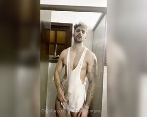 Facundo Antunes aka facundoantunes1 - 07-22-2020 OnlyFans Video - Me encanta darme este tipo de duchas quedo todo mojadito y me excita mucho Por donde