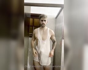 Facundo Antunes aka facundoantunes1 - 07-22-2020 OnlyFans Video - Me encanta darme este tipo de duchas quedo todo mojadito y me excita mucho Por donde