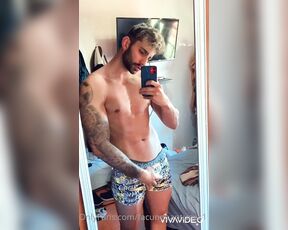 Facundo Antunes aka facundoantunes1 - 07-31-2020 OnlyFans Video - Hola mi amor te gusta como me queda mi nuevo bóxer Qué tal si jugamos Tu