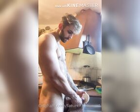 Facundo Antunes aka facundoantunes1 - 08-27-2020 OnlyFans Video - Que lindo es cocinar con estos días me ponen muy ardiente tan así que tengo que