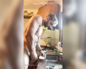 Facundo Antunes aka facundoantunes1 - 08-27-2020 OnlyFans Video - Que lindo es cocinar con estos días me ponen muy ardiente tan así que tengo que