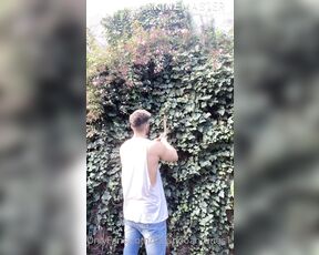 Facundo Antunes aka facundoantunes1 - 09-10-2020 OnlyFans Video - Mi vecino necesitaba un jardinero que le ayude con sus árboles y yo me le ofrecí