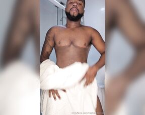 Raphael Ferraz aka raphaelferraz - 12-15-2024 OnlyFans Video - After bath