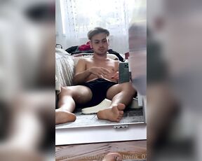 Johnny twink aka johnny_twink_01 - 07-24-2023 OnlyFans Video - Who wants to sit