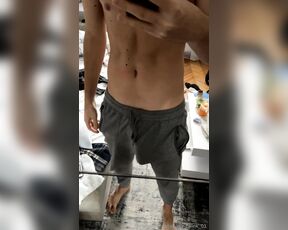 Johnny twink aka johnny_twink_01 - 11-28-2023 OnlyFans Video - Horny morning