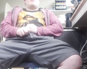 Slashman1 aka slashman215 - 12-12-2021 OnlyFans Video - Slow Night At Work Almost Got Caught