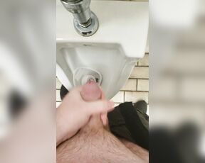 Slashman1 aka slashman215 - 10-12-2023 OnlyFans Video - Quick Cum In The Restroom While Out Shopping