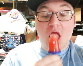 Slashman1 aka slashman215 - 06-03-2020 OnlyFans Video - I Shouldnt Have Bought A Popsicle Maker