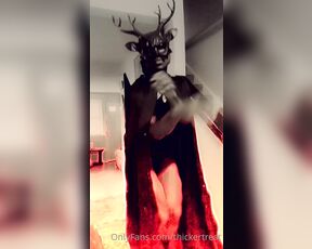 DamItsPhat aka thickertreat - 10-31-2020 OnlyFans Video - Moving in my costume_92t4