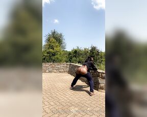 DamItsPhat aka thickertreat - 07-27-2021 OnlyFans Video - A little outdoor fun