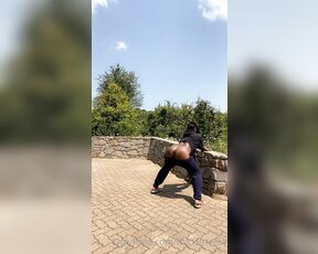 DamItsPhat aka thickertreat - 07-27-2021 OnlyFans Video - A little outdoor fun