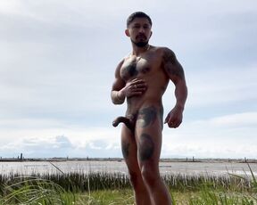 EduardoKV aka kv_eduardo - 04-18-2022 OnlyFans Video - El secreto en la montaña y cuantos chorros quieres de leche en la cara y cuantos