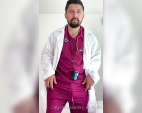 EduardoKV aka kv_eduardo - 05-04-2020 OnlyFans Video - Les prende los hombres con uniforme