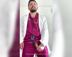 EduardoKV aka kv_eduardo - 05-04-2020 OnlyFans Video - Les prende los hombres con uniforme