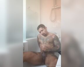 EduardoKV aka kv_eduardo - 01-02-2024 OnlyFans Video - Feliz año nuevo Espero tengan el mejor sexo del año