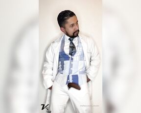 EduardoKV aka kv_eduardo - 08-14-2020 OnlyFans Video - Doctor desnudándose