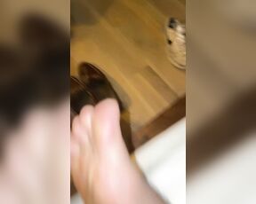 MASTER LUCCA aka masterlucca - 12-12-2019 OnlyFans Video - VERBAL DOM VIDEO SNIFF AND WORSHIP MY SPERRYS AND FEET Dont miss the end  Have