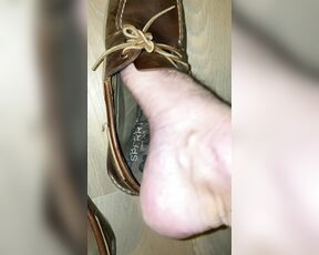 MASTER LUCCA aka masterlucca - 12-15-2019 OnlyFans Video - Part 2 _ VERBAL DOMINATION _ Smelly Sperrys and cum to worship