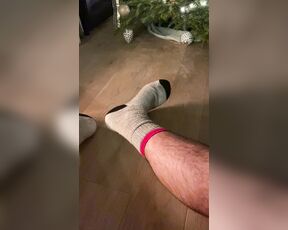 MASTER LUCCA aka masterlucca - 12-26-2019 OnlyFans Video - Rainy night in LA Loving how quick these thick grey socks have started to smell insane