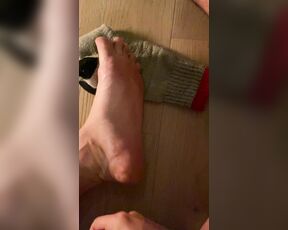 MASTER LUCCA aka masterlucca - 12-26-2019 OnlyFans Video - Rainy night in LA Loving how quick these thick grey socks have started to smell insane