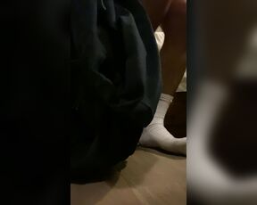 MASTER LUCCA aka masterlucca - 01-05-2020 OnlyFans Video - VERBAL SOCK AND FOOT WORSHIP WITH A PEAK AT MY ASS