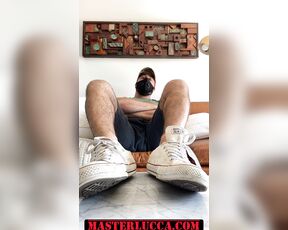 MASTER LUCCA aka masterlucca - 06-27-2020 OnlyFans Video - Time to worship again Showing off my PITS, FEET and ASS