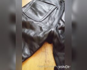 Muscle Leather aka muscleleather - 11-11-2020 OnlyFans Video - Polishing my leather levis  How do you keep your gear in good condition This is