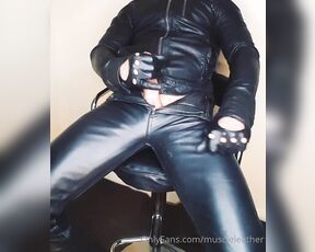 Muscle Leather aka muscleleather - 04-05-2021 OnlyFans Video - Full leather