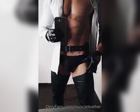 Muscle Leather aka muscleleather - 09-07-2022 OnlyFans Video - My Leather chaps and driving gloves