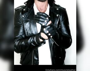 Muscle Leather aka muscleleather - 06-07-2024 OnlyFans Video - Getting ready to go out looking like a leather God  Leather jacket collar popped up