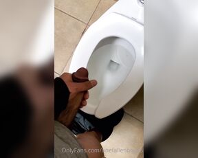 Onefallenboy aka onefallenboy28 - 02-20-2021 OnlyFans Video - Went back to that bathroom_91mr