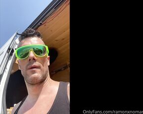 Ramon nomaR aka ramonxnomar - 08-23-2022 OnlyFans Video - Quien quiere venirse a la playa a surfear Mira como hago tiempo mientras las condiciones son