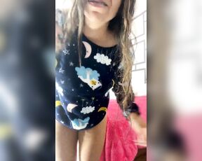 Vero Aguas aka veroaguasss - 11-09-2023 OnlyFans Video - Stream started at 11092023 0302 am Mira como son de ricos mis Lives