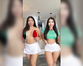 Vero Aguas aka veroaguasss - 09-17-2024 OnlyFans Video - Listos para abrir su regalito bbs Estreno mañana martes