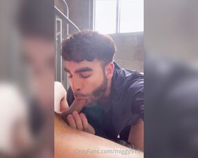 Miggy aka miggy510x - 06-06-2022 OnlyFans Video - stairwell fun