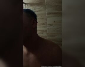 Richard Delgado aka richarddelgad0 - 11-24-2023 OnlyFans Video - Me estaba espiando mientras me duchaba así que decidí invitarlo a pasar  He was spying