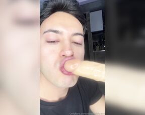 Richard Delgado aka richarddelgad0 - 12-24-2024 OnlyFans Video - Imagina que es tu verga la que está llegando hasta el fondo de mi garganta mientras