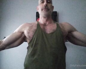 Jack Wolf aka jackwolfxxx - 02-08-2022 OnlyFans Video - Jacks jacked pecs