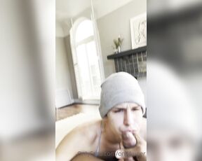 Dehlani aka onlykuper - 01-18-2021 OnlyFans Video - Sucking on justderrikk