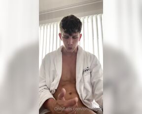 Dehlani aka onlykuper - 09-18-2020 OnlyFans Video - Someone asked for a video of me watching porn so enjoy